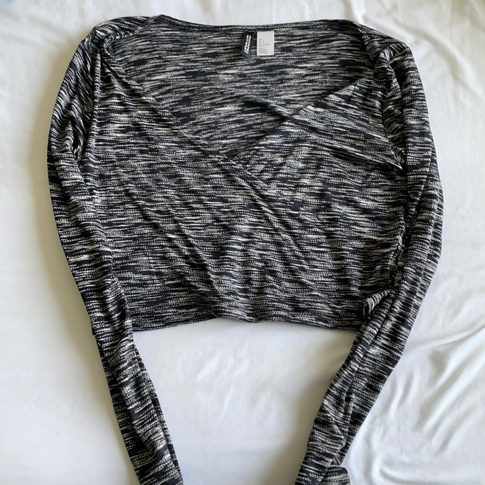 Deep neck crop top